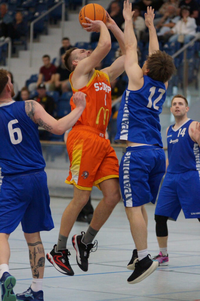Iron Scorps vs. Swans